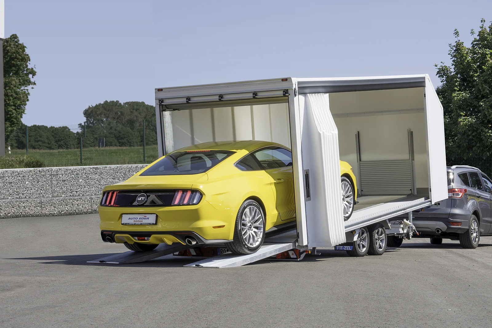 Curtain side enclosed car transporter trailer